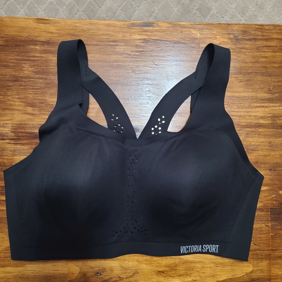 Victoria's Secret Sports Bra - Picture 3 of 8